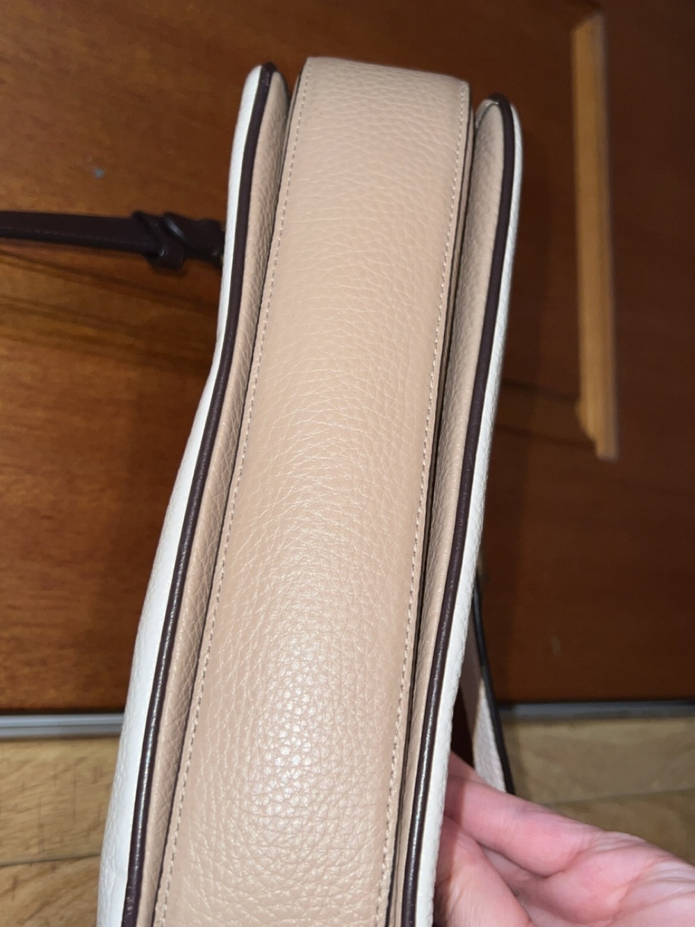 Coach White Pebbled Leather Crossbody with Gold Turnlock - Picture 6 of 10